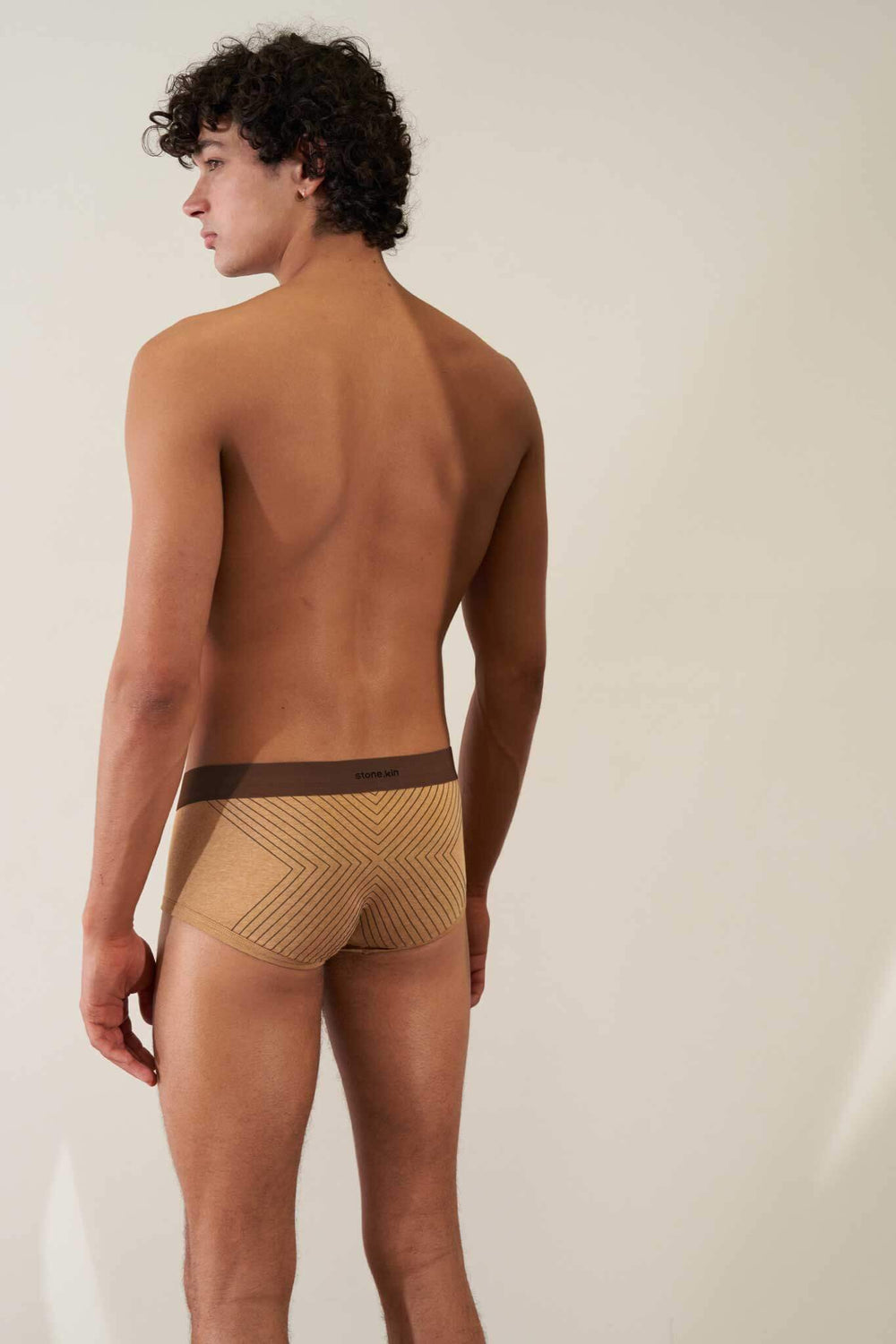 Trunk in Organic Cotton Rib - Camel with Brown Cross